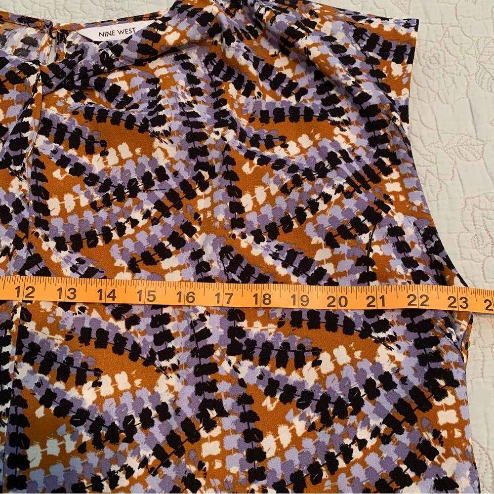 Nine West Sleeveless Blouse with Pretty Twist at the Neck Size XXL - Picture 7 of 12